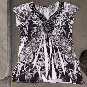 Apt. 9 Black and White Patterned Blouse